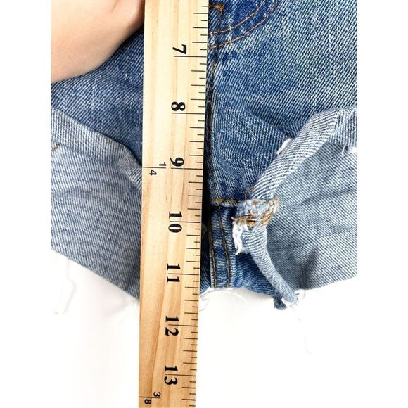 BDG Urban Outfitters High Rise Cutoff Raw Hem Jean Shorts Women’s Size 26 - Picture 4 of 9